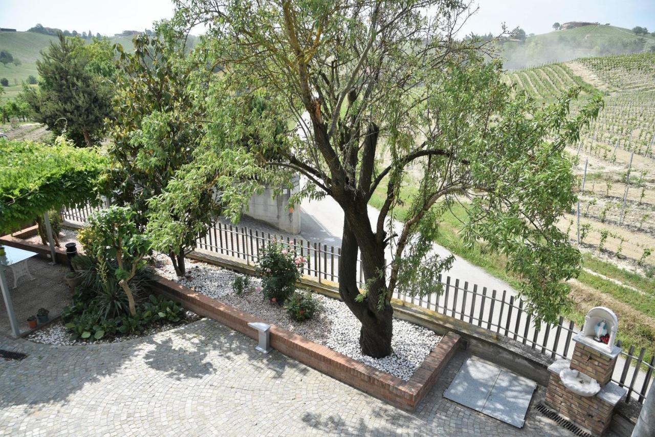 Agriturismo "Le Giustizie" Agliano Terme Exterior foto